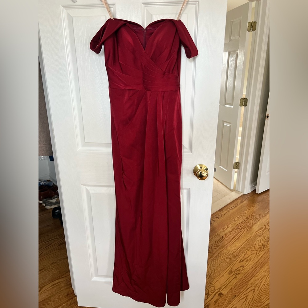 Faviana size 4 dark red dress